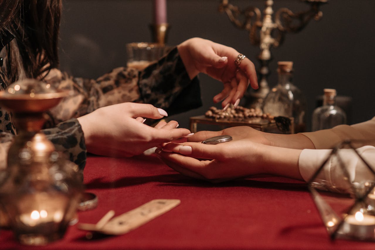 Trustful Astrologer in Canada